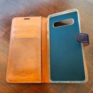 SNAKEHIVE Burgundy Leather Galaxy s10 Phone Case - Card Holders Magnetic Close